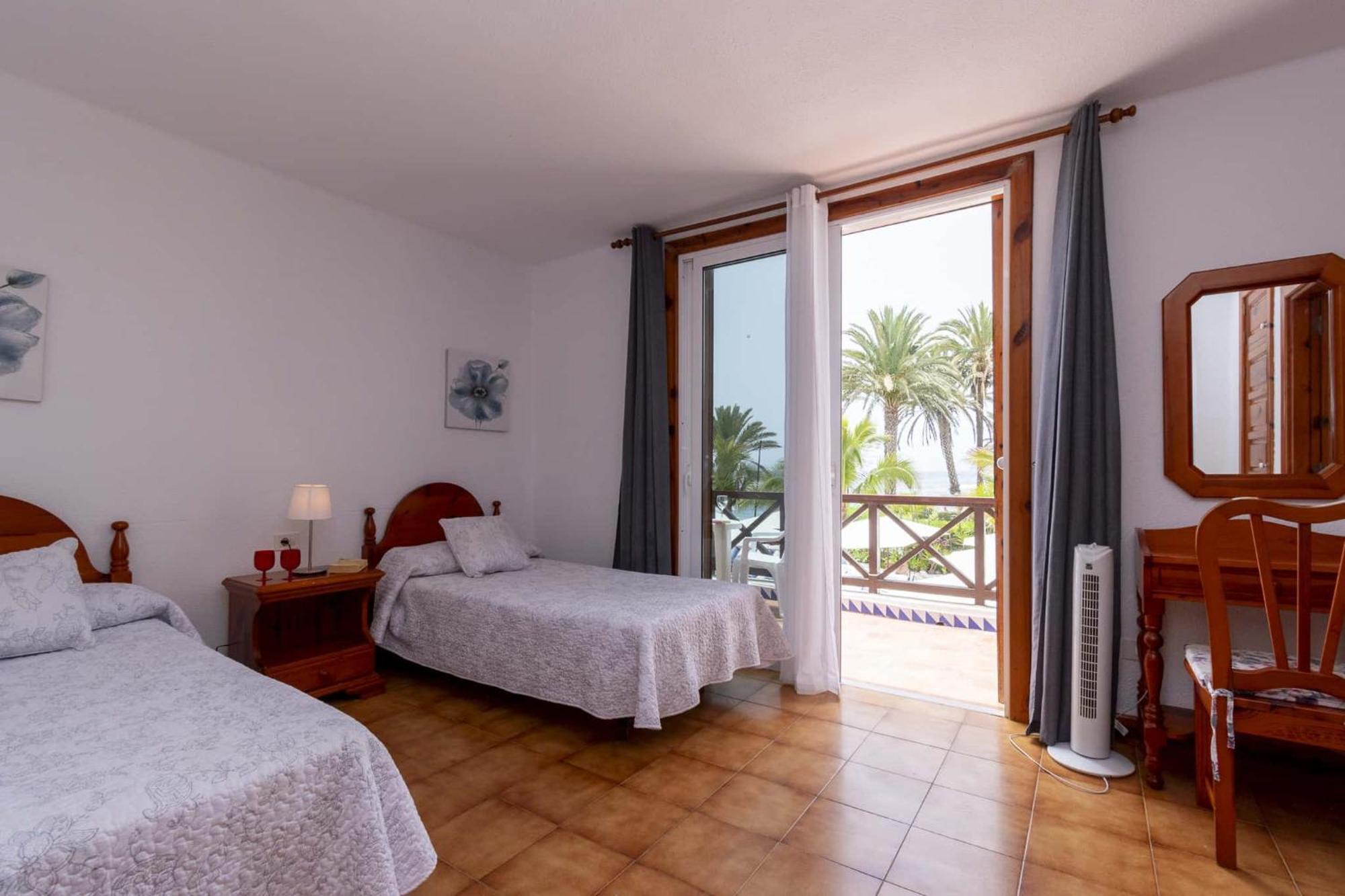 Parque Santiago III 235 - Four Bed Villa Playa de las Americas  Exterior photo